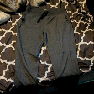 Men’s medium uplift joggers
